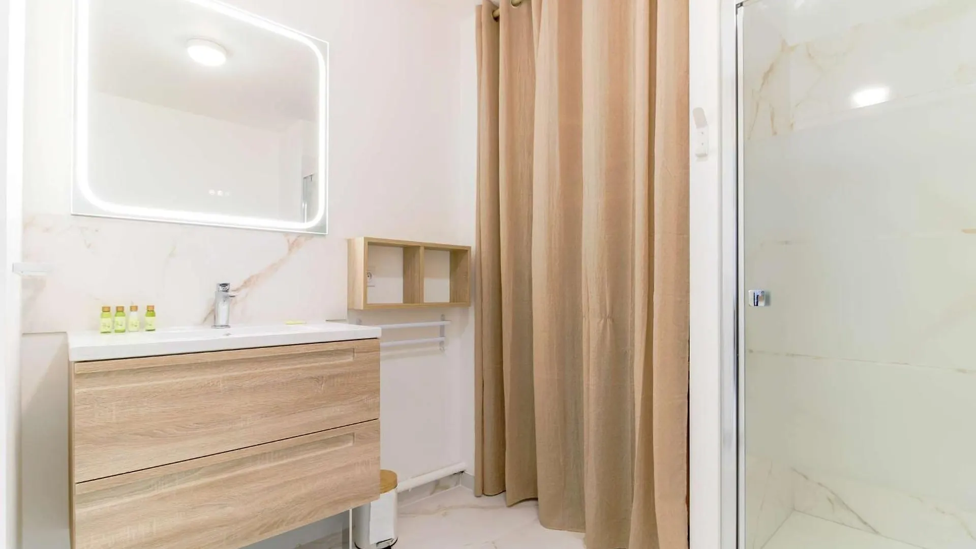 公寓 Select'Sohome - Appartement Pour 4 Personnes Proche Des Commerces Et De La Plage Du Lavandou ! - Cap Azur 勒拉旺杜